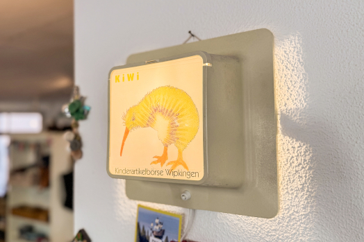 KiWi – Kinderartikel Wipkingen – ist einer dieser Orte, die man sofort versteht, sobald man nur einen Fuss hineinsetzt. 