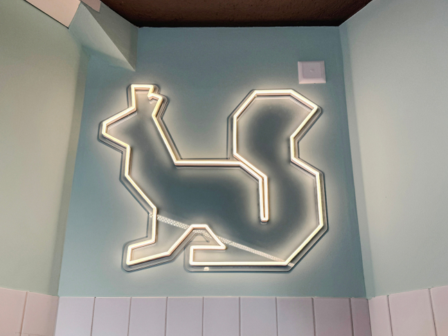 In knapp einer Woche hat ein motiviertes Team mit Partnern die Filiale umgebaut.