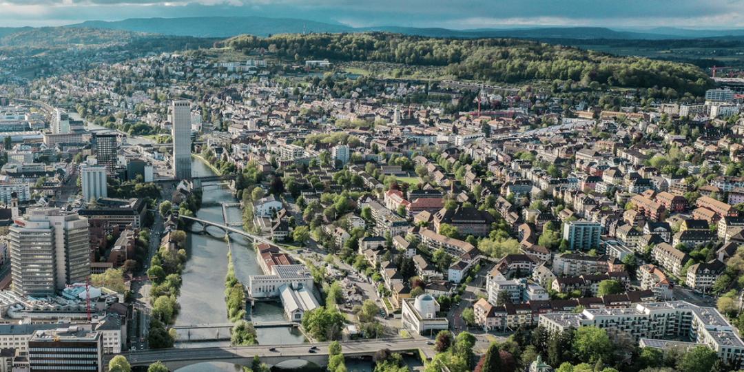 In beiden Quartieren beurteilen 34 % die Lebensqualität als «sehr gut». Das ist die gemeinsame Basis. Danach wird’s herrlich unterschiedlich.