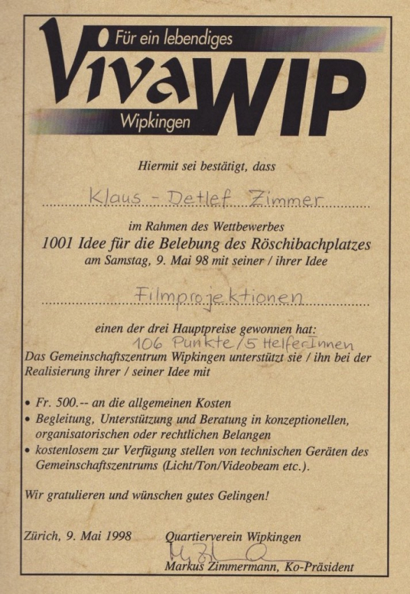 Was 1998 als spontane Idee an einem Wettbewerb zur Belebung des Röschibachplatzes begann, hat sich längst als fester Bestandteil im Quartierleben etabliert: das Röschi-Kino. 