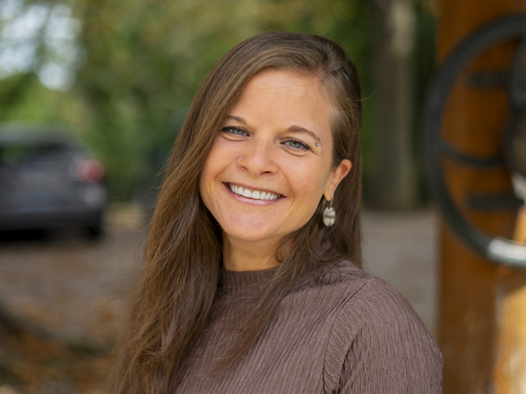 Die Wipkingerin Olivia Gamper organisiert am 12.12. einen Charity-Rave zugunsten des Eselparadies Gähwil. Musik, Glühwein und Support für ein Herzensprojekt.